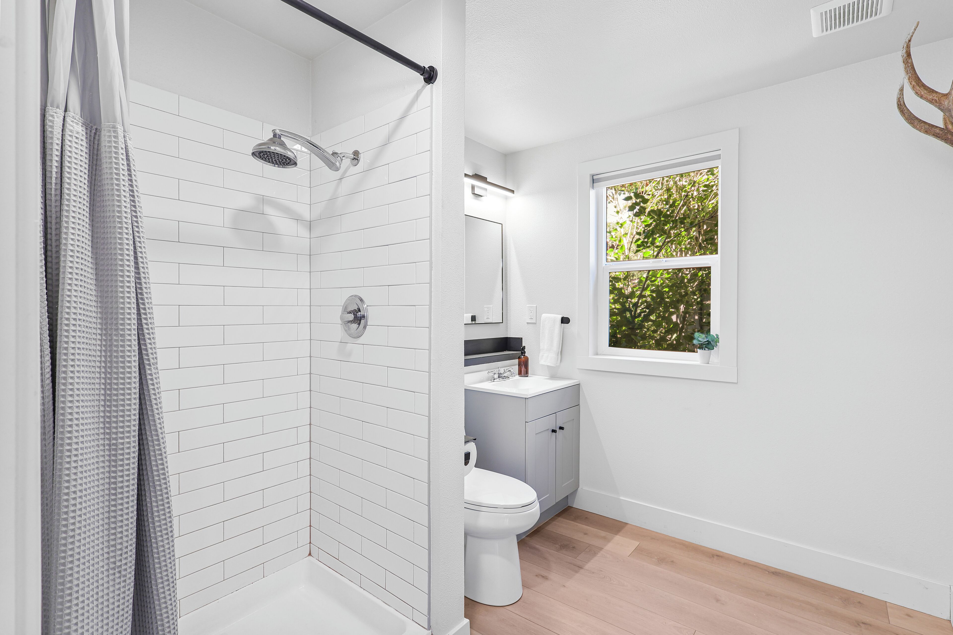 Cozy rustic cabin studio in oasis + Mt Shasta view