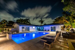 Outdoor pool, a heated pool