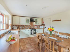 Dishwasher, high chair - The Parlour - UK37517 (Routh, Beverley)