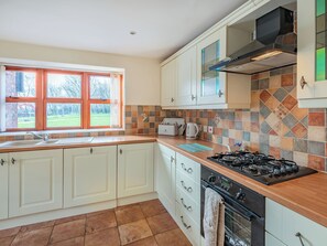 Dishwasher, high chair - The Parlour - UK37517 (Routh, Beverley)