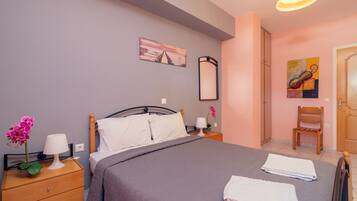 2 bedrooms, iron/ironing board, free WiFi, bed sheets