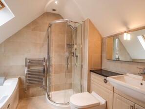 Cottage | Bathroom - 1 The Coach House (Elgin)