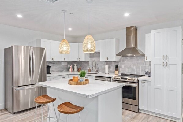 Fridge, microwave, oven, stovetop