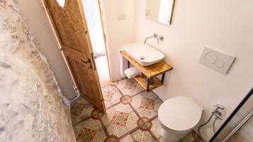 Shower, pancuran hujan, dan kloset