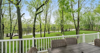 Unplug at RIVER RUN—Secluded, Waterfront, Kayaking