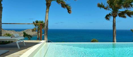 An infinity pool