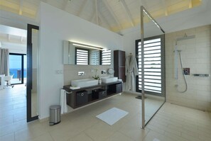 Douche, serviettes fournies