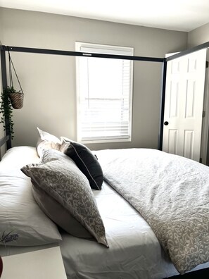 3 Schlafzimmer, Schreibtisch, Bügeleisen/Bügelbrett, kostenloses WLAN