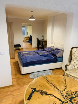 2 habitaciones, escritorio y wifi