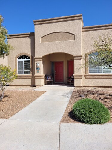 Tropicana Villa B, Studio Unit