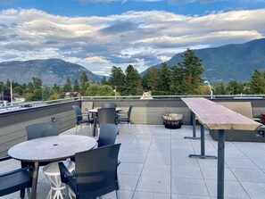 屋外ダイニングエリア