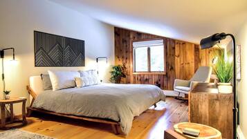 4 slaapkamers, een bureau, een strijkplank/strijkijzer, gratis wifi