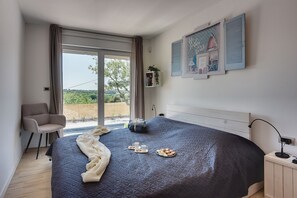 3 soverom, skrivebord, wi-fi (inkludert) og sengetøy