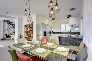 Dining - Modern villa with private pool, sun terrace only 2 km from the beach (Medulin)