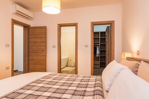 3 bedrooms, desk, free WiFi, bed sheets