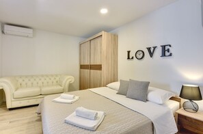 1 habitación, escritorio, wifi gratis y ropa de cama 