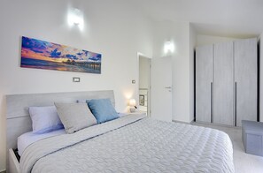 2 soverom, skrivebord, wi-fi (inkludert) og sengetøy