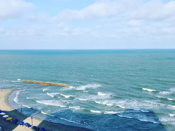 Una spiaggia nelle vicinanze