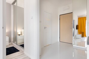 Televisión de pantalla plana de 40 pulgadas con canales por cable