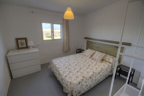 7 bedrooms, free WiFi, bed sheets