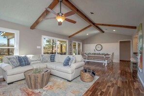 Interior - Lakefront House with Hot Tub, Dock, Game Room (Hot Springs)