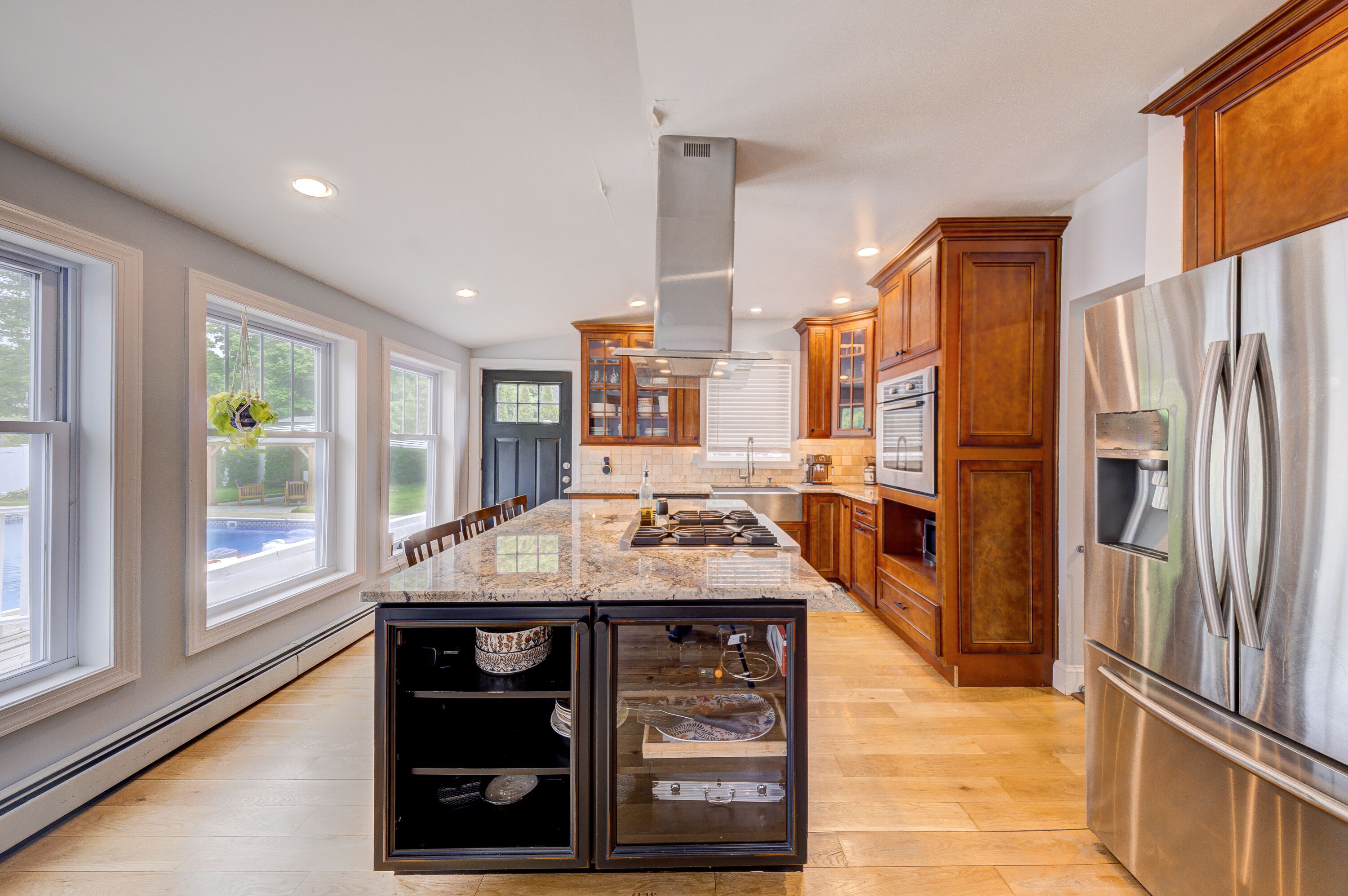 Hudson Valley Getaway! Private Pool, Hot Tub, & Sauna! 1HR from NYC