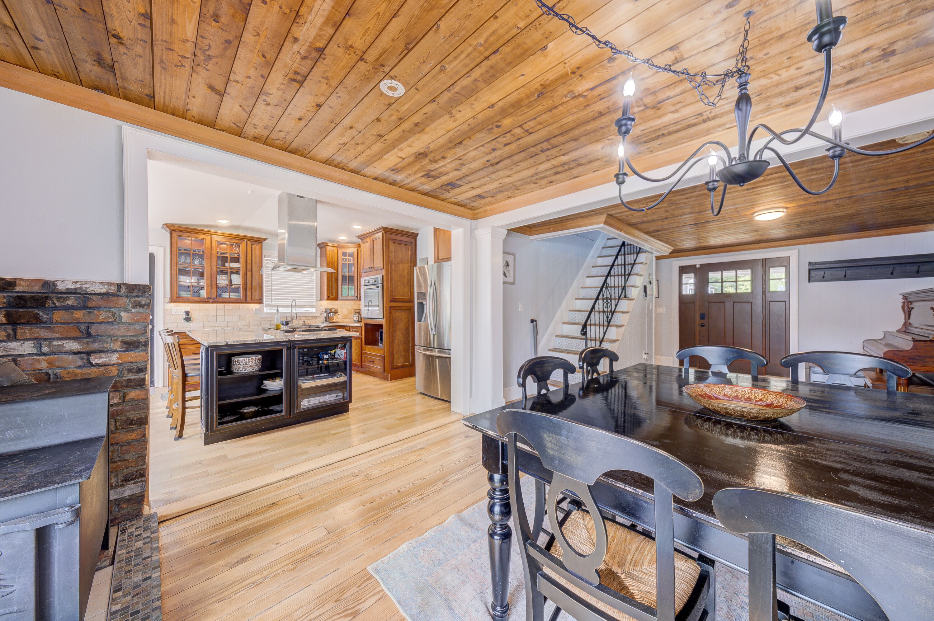 Hudson Valley Getaway! Private Pool, Hot Tub, & Sauna! 1HR from NYC