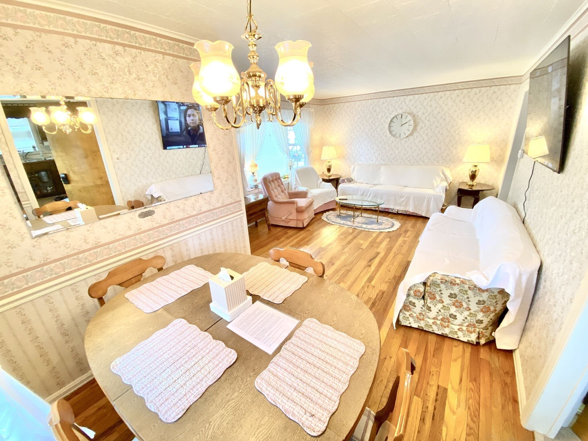 Gorgeous Garden Getaway 1943 Eagle Hill