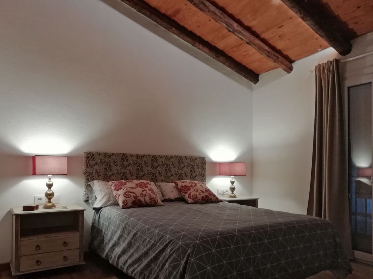 In the heart of Sierra Morena and very close to the stars