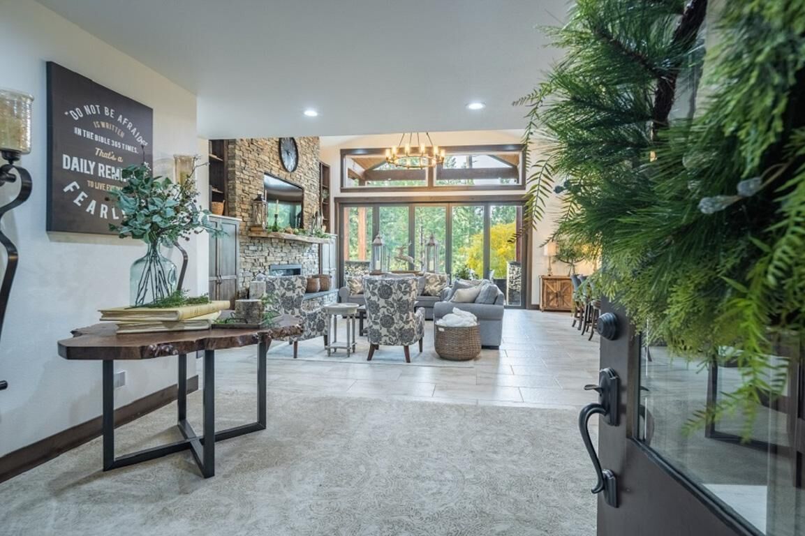 المنشأة من الداخل