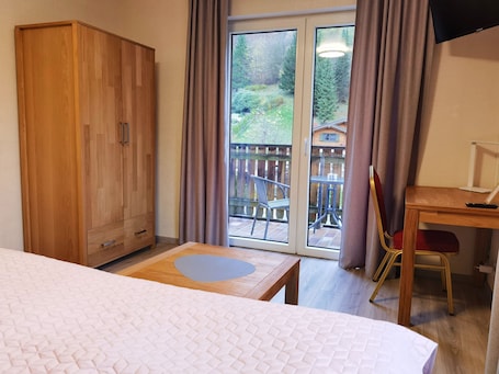 Standard Double or Twin Room | Down comforters, laptop workspace, blackout drapes, free WiFi