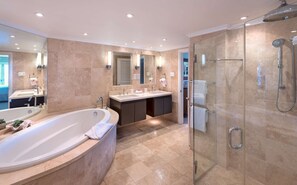 Baignoire, serviettes fournies