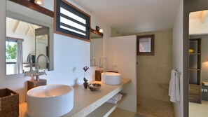 Shower, towels