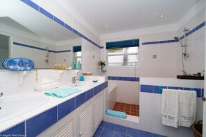 淋浴設備、提供毛巾