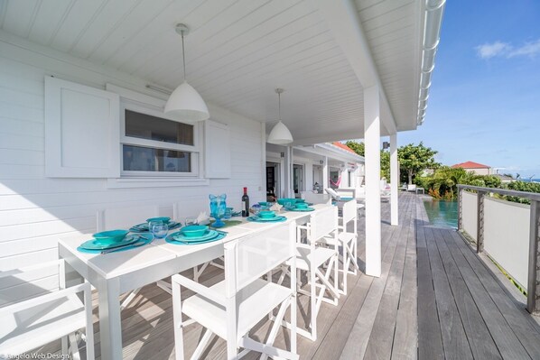 Outdoor dining - Minou (3/4 Rooms) Luxury villa (Grand Cul de Sac)