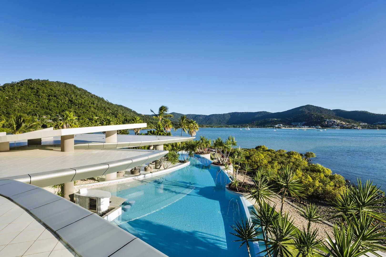 Aqua Luxury apartment