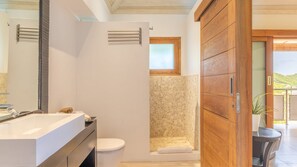 Shower, towels