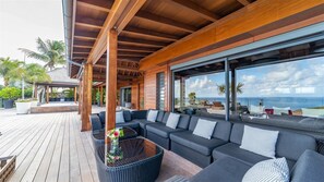 Terrace/patio - Jade (1/8 Rooms) Luxury villa (Marigot)