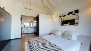 1 chambre, fer et planche à repasser, Wi-Fi, literie fournie