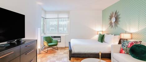 Iron/ironing board, free WiFi