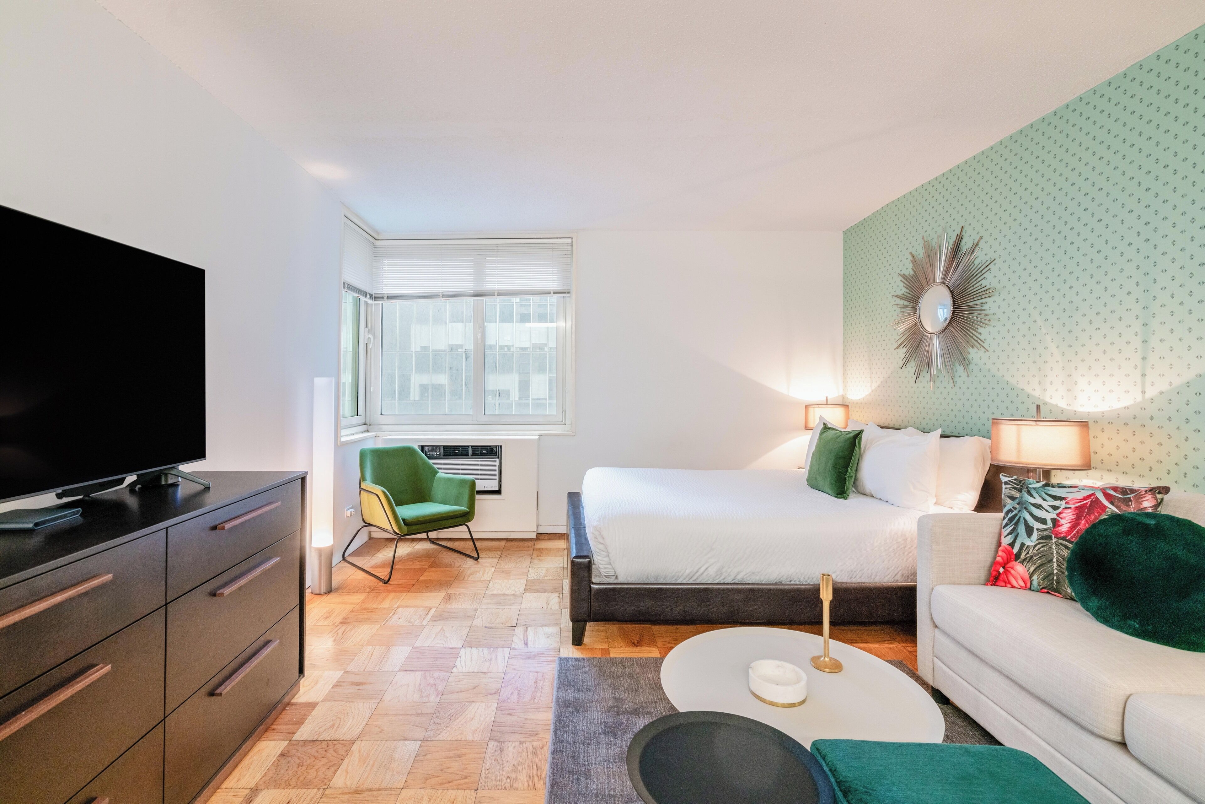 Iron/ironing board, free WiFi