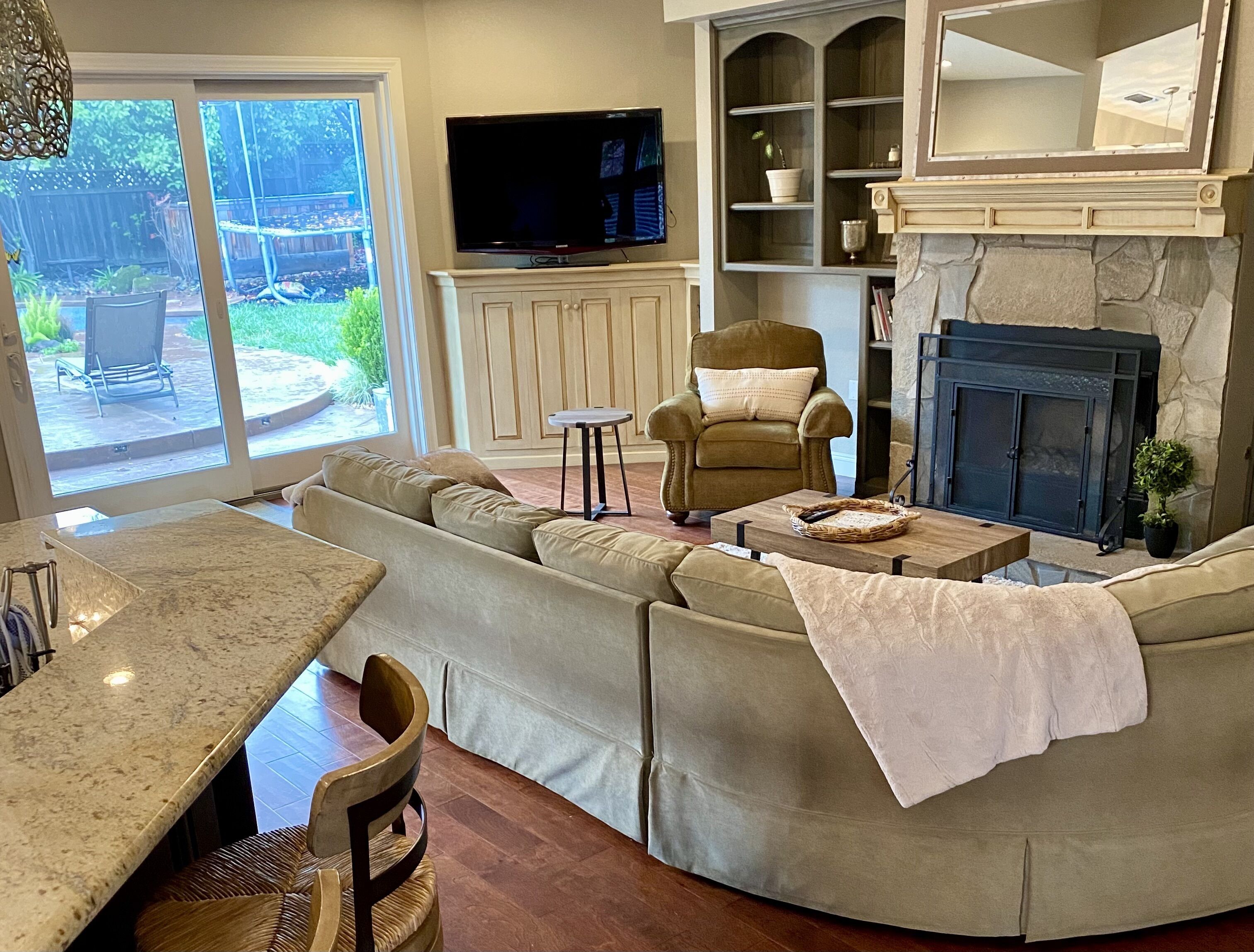 Walk to Folsom Lake! Delightful 4 bdrm Home w/pool