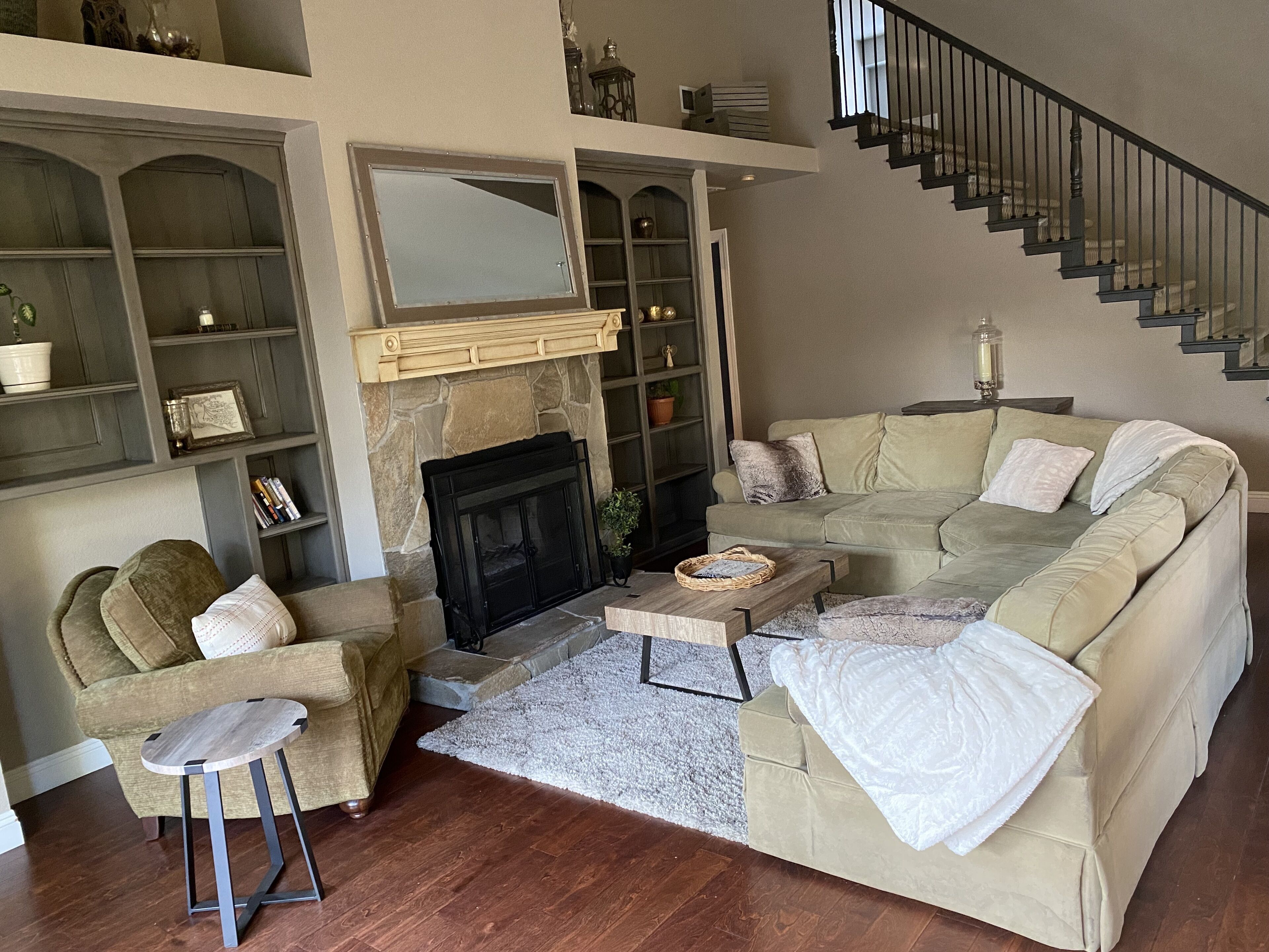 Walk to Folsom Lake! Delightful 4 bdrm Home w/pool