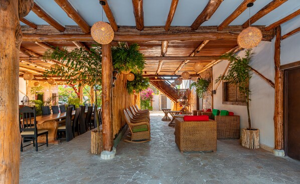 Outdoor dining