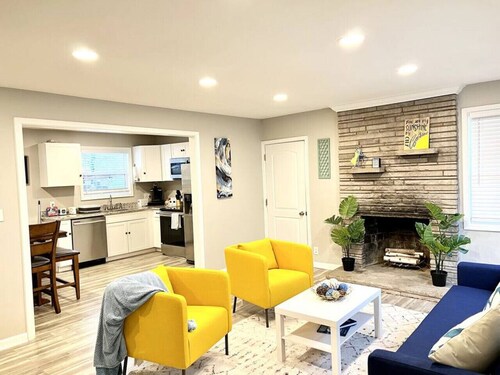 Vibrant Modern Home in the Heart of Greensboro