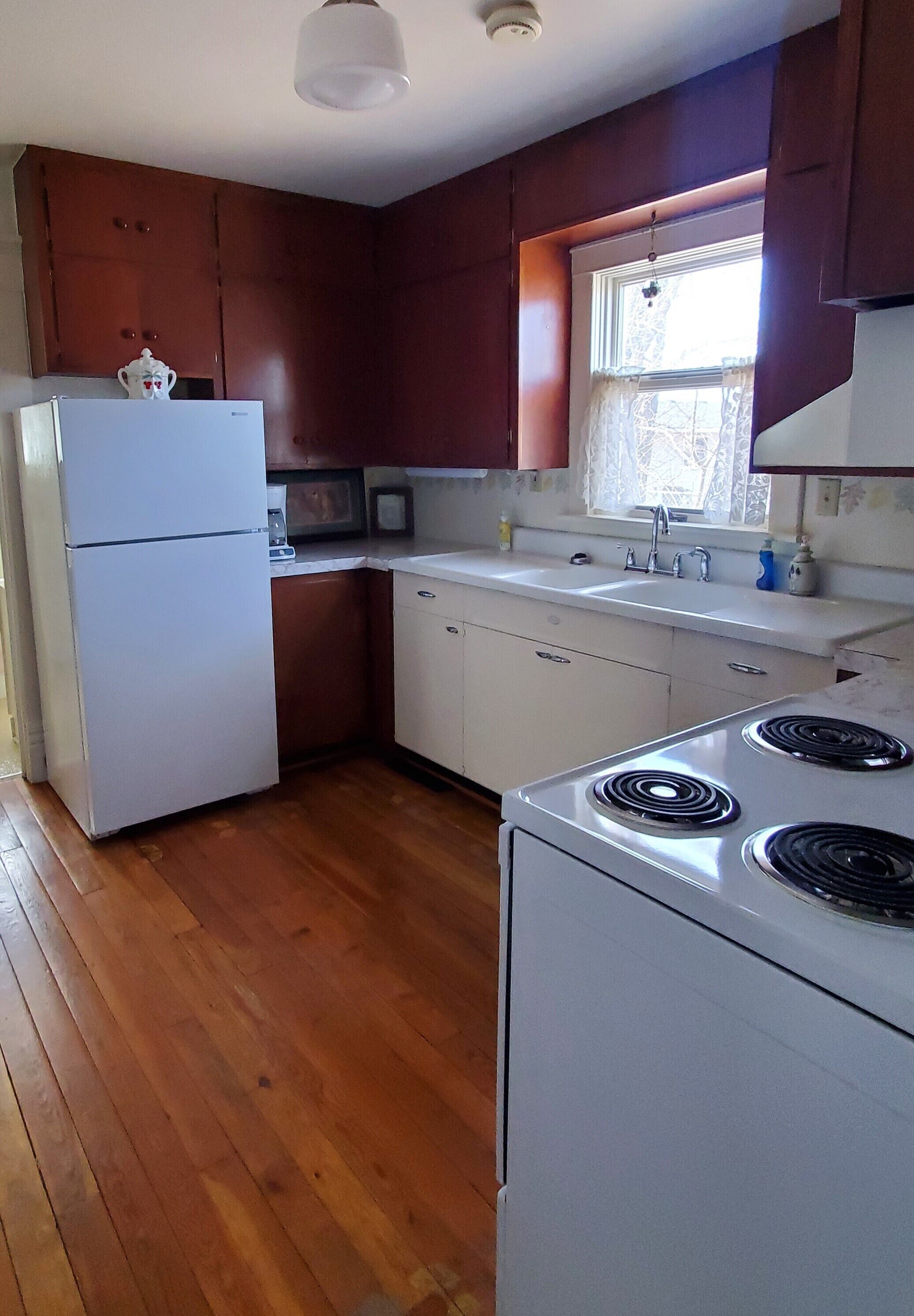 1906 Cottage Garden, WaKeeney, KS - Halfway between Denver & Kansas City