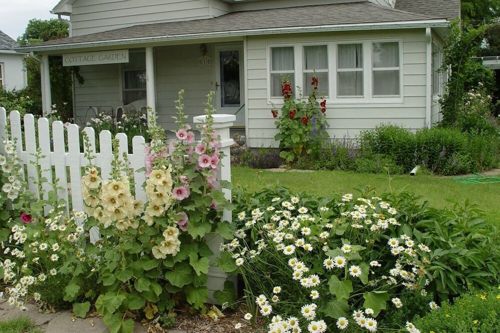 1906 Cottage Garden, WaKeeney, KS - Halfway between Denver & Kansas City