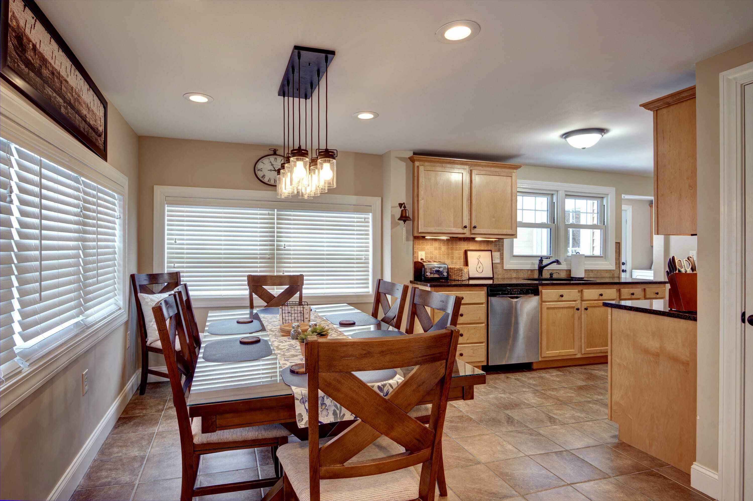 Luxurious, Three Bedroom, Pet Friendly Home.  Walk to Village!