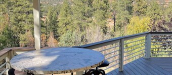 Your Hot Tub Under the Stars/Winter Wilderness Escape