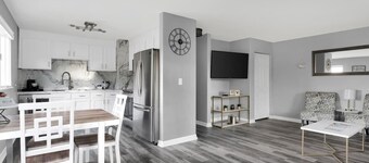 New remodeled unit next to Downtown at Westchester